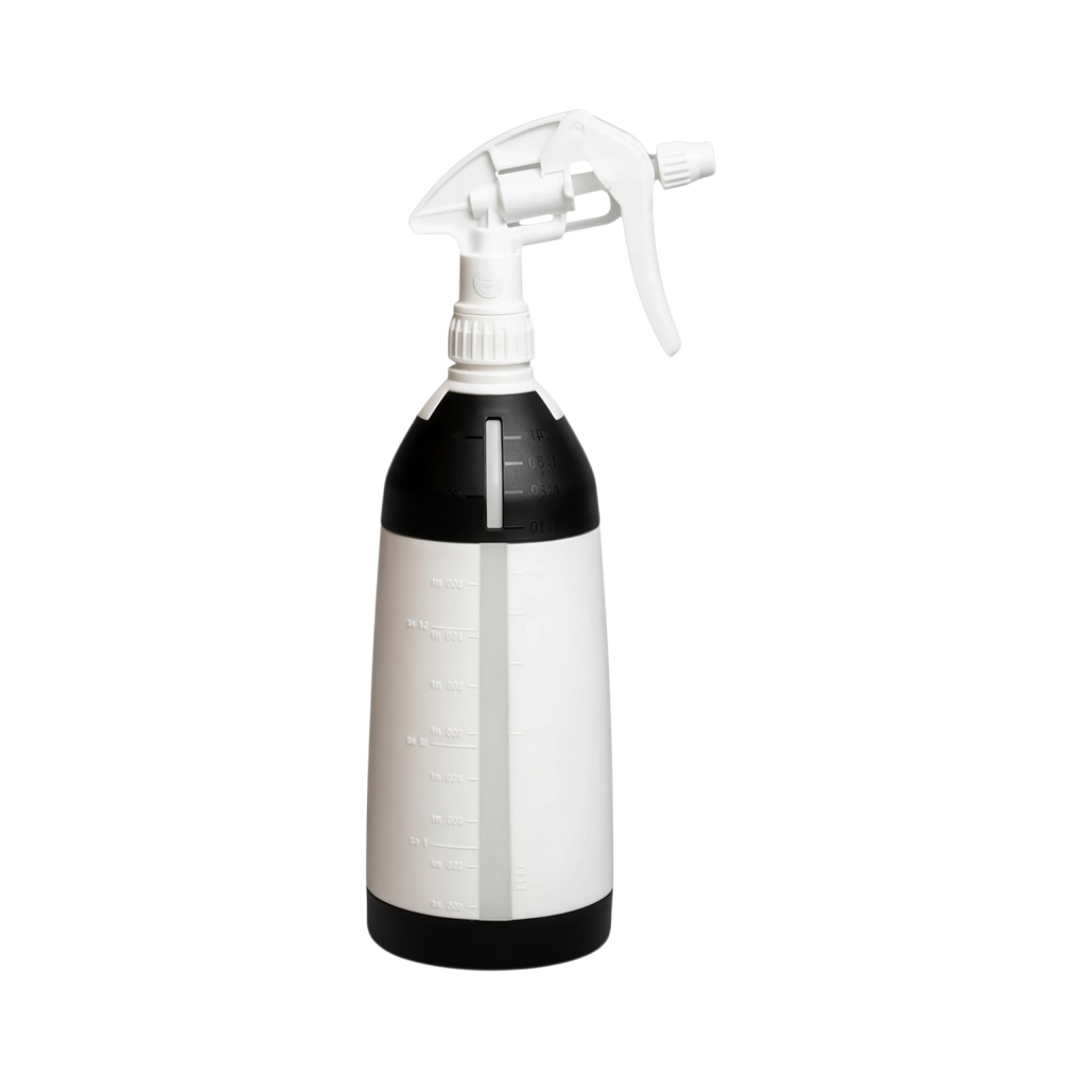 The Detail Warehouse 1L Apex Customs chemical resistant trigger sprayer with adjustable nozzle and level indicator