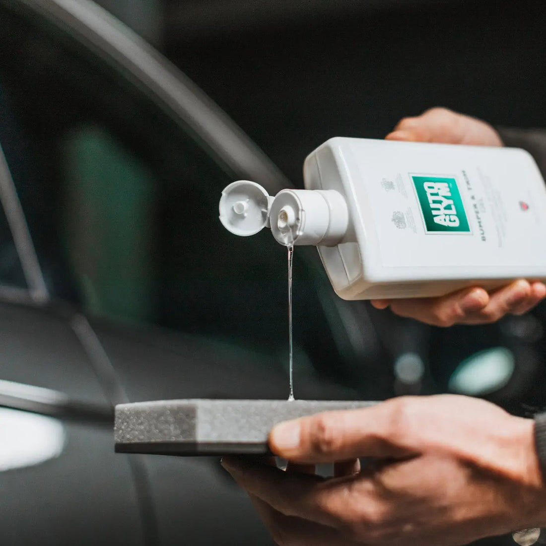 The Detail Warehouse Autoglym Bumper and Trim Gel 500ml bottle for restoring and protecting exterior car plastic trim.
