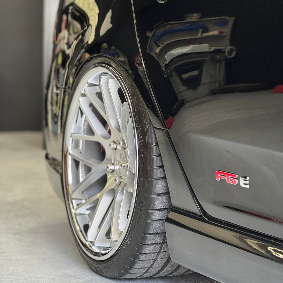 The Detail Warehouse Autoglym Specialist Wheel Cleaner 5L acid-free formula for removing brake dust and traffic film.