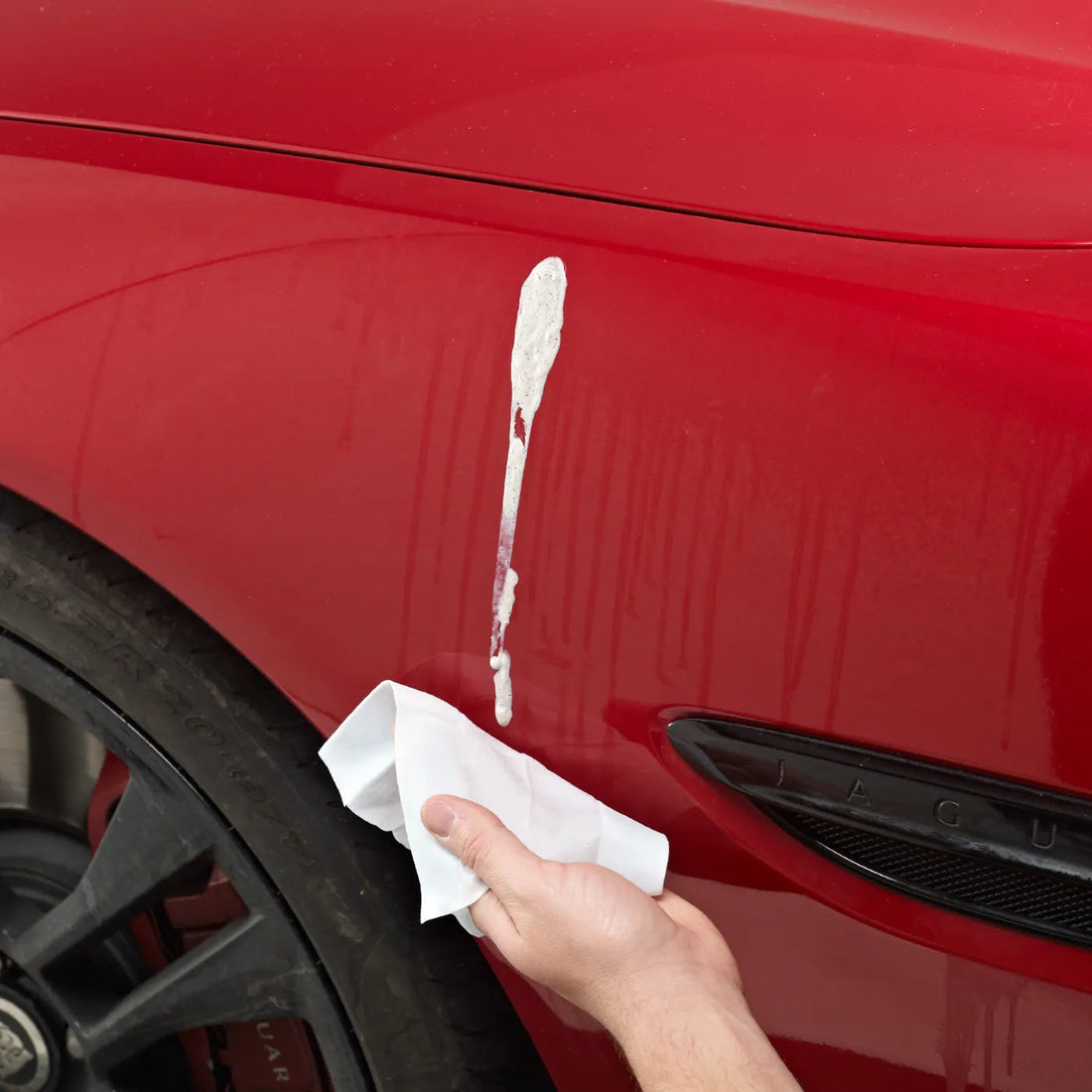 The Detail Warehouse Autoglym Bird Dropping Wipes travel pack for safe and quick car paint cleaning.