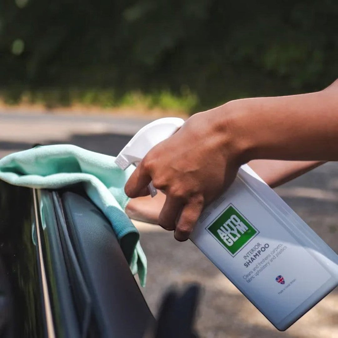 The Detail Warehouse Autoglym Interior Shampoo 500ml spray bottle for cleaning car fabrics and hard surfaces
