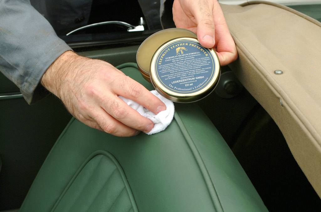 Swissvax Leather Preserver, Museum Formula