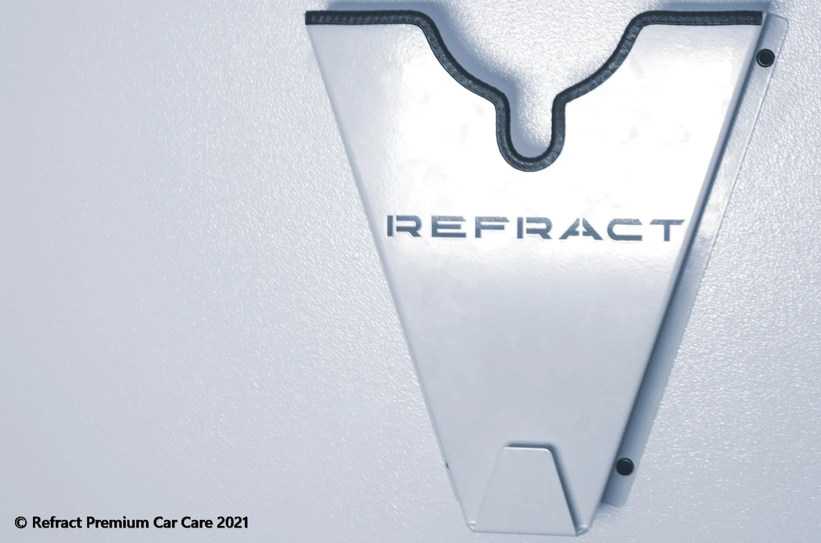 Refract Machine Polisher Wall Mount